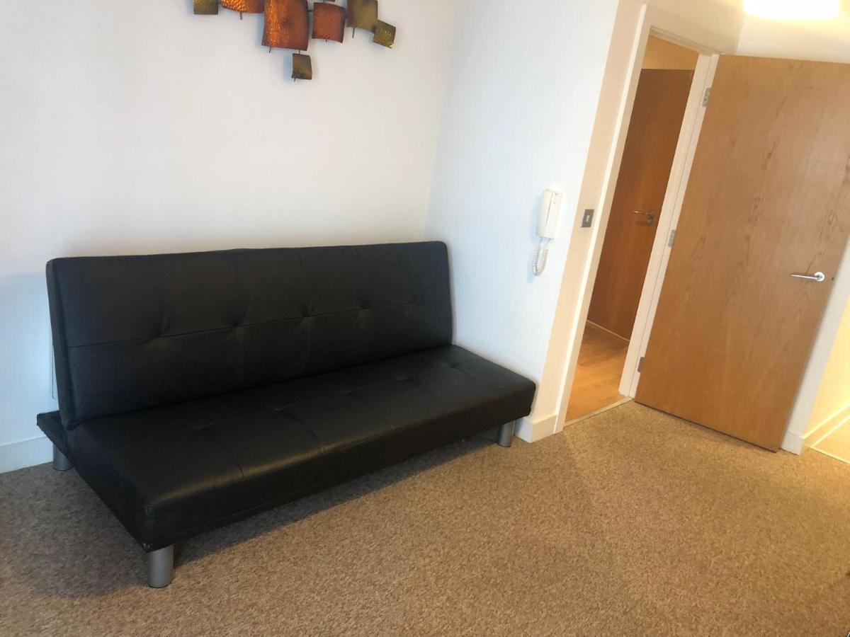 Lovely Serviced Apartment 2Min 2 City Center Манчестер Экстерьер фото