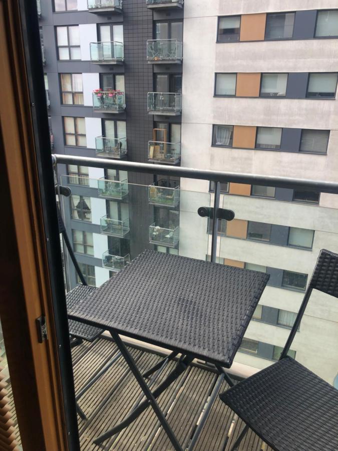 Lovely Serviced Apartment 2Min 2 City Center Манчестер Экстерьер фото